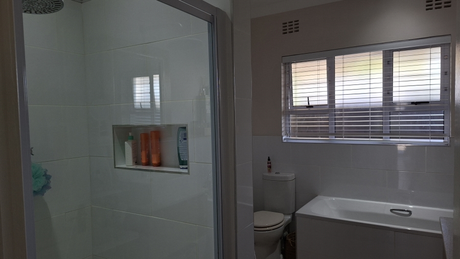 4 Bedroom Property for Sale in Gonubie Eastern Cape